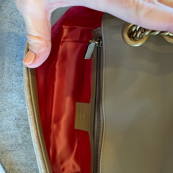 Gucci marmont small Gg matelasse shoulder bag. - Picture 8 of 15